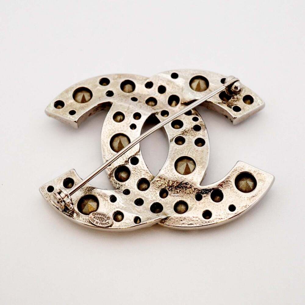 CHANEL Silver Logo Brooch - Picture 5 of 6